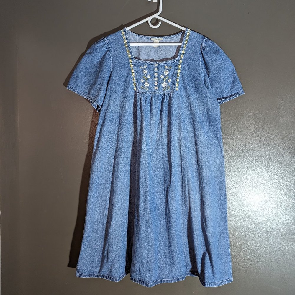Women's dress